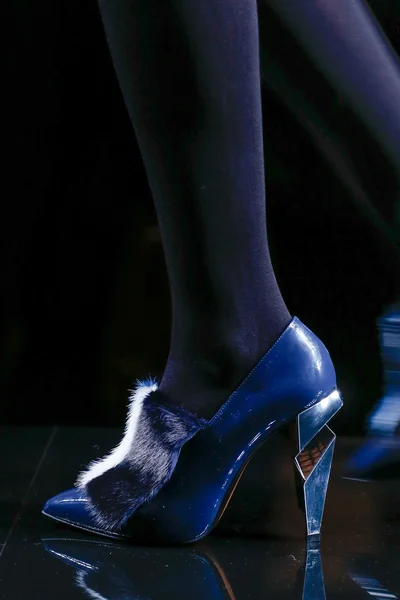 Look 19